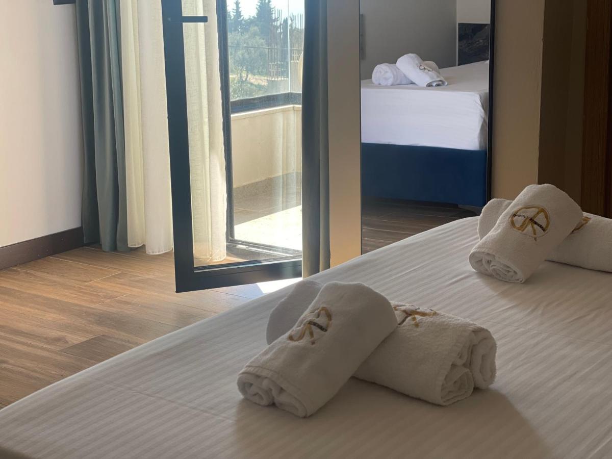 Gogo's Boutique Hotel 4*