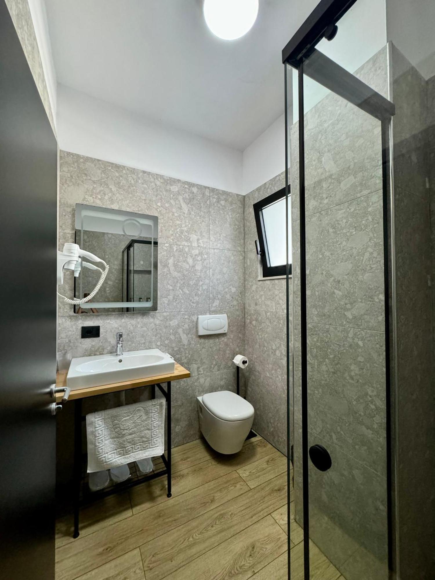 Hotel Gogo's Boutique 4*