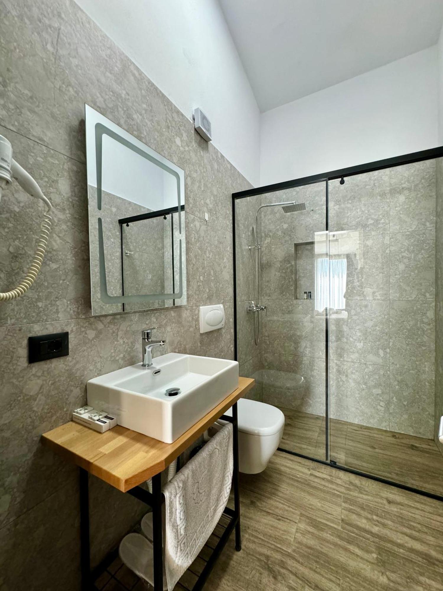 Hotel Gogo's Boutique 4*