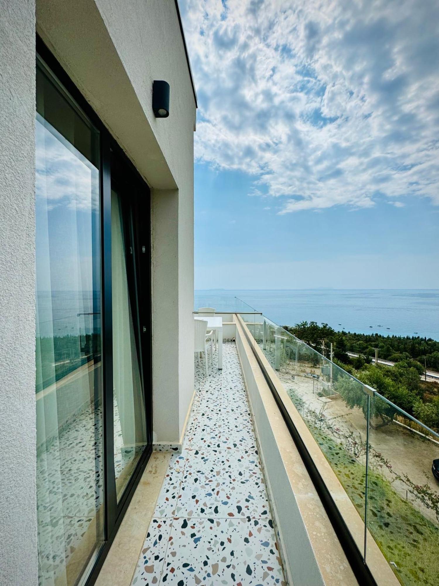 Gogo's Boutique Hotel 4*