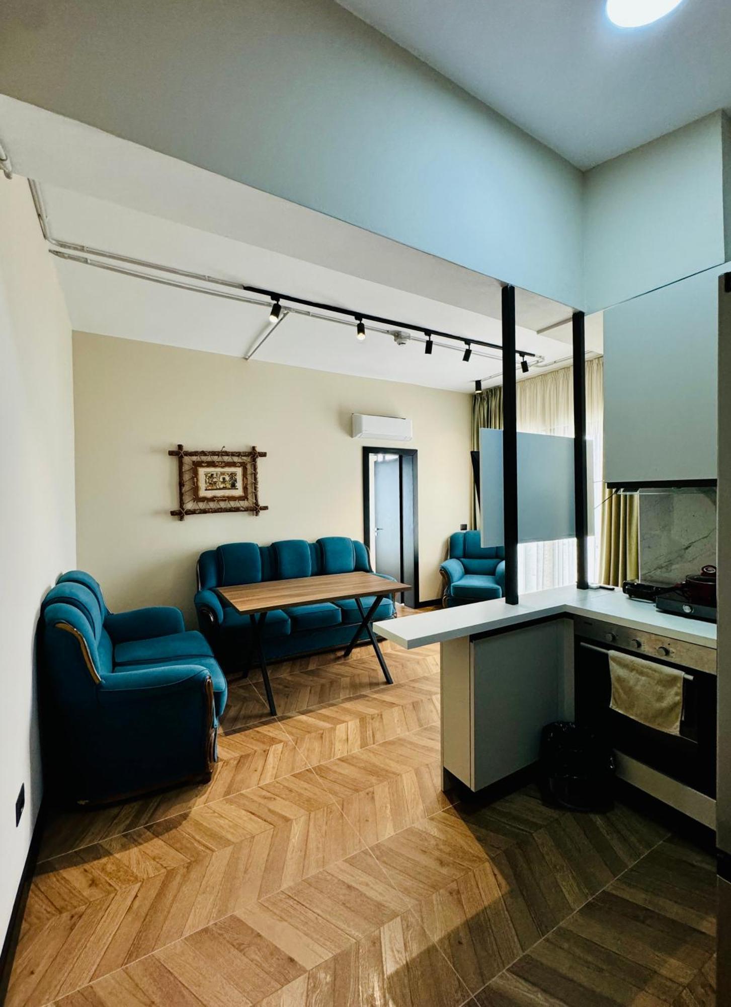 Gogo's Boutique Hotel 4*